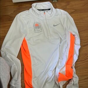 Nike 2022 Chicago marathon finisher quarter zip